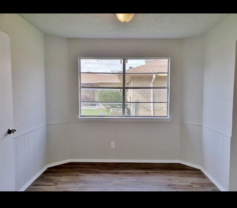 Building Photo - 2752 Meadow Isle Ln