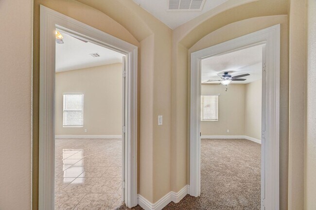 Building Photo - Stunning Northwest three bedroom w/ a loft!