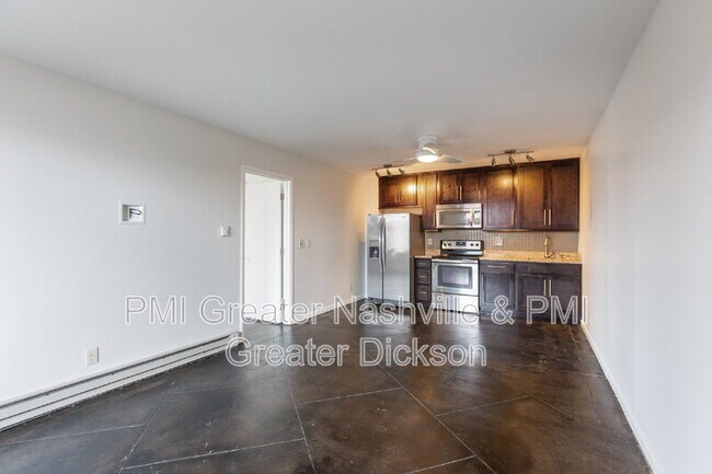 Building Photo - 3600 Hillsboro Pike