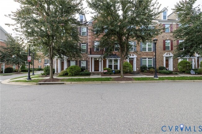 Building Photo - 1903 Old Brick Rd