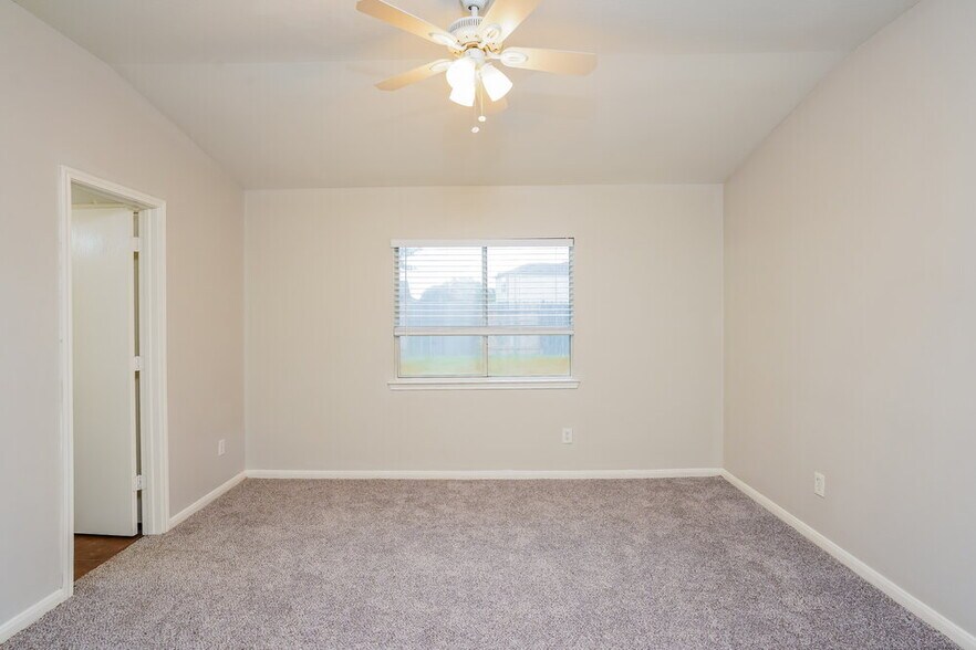 Building Photo - 20922 Neelie Ct