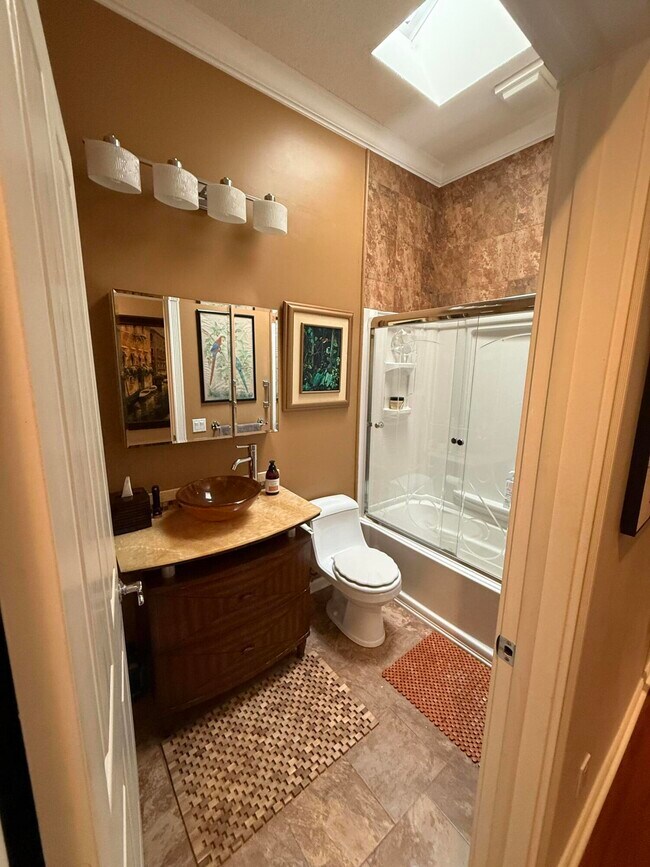 Building Photo - 222 E Tall Oaks Cir