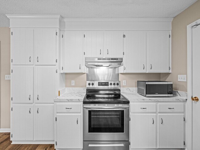 Building Photo - Willow Springs Home