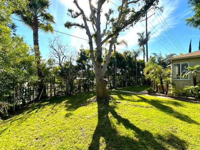 Building Photo - 6441 W 86th Pl