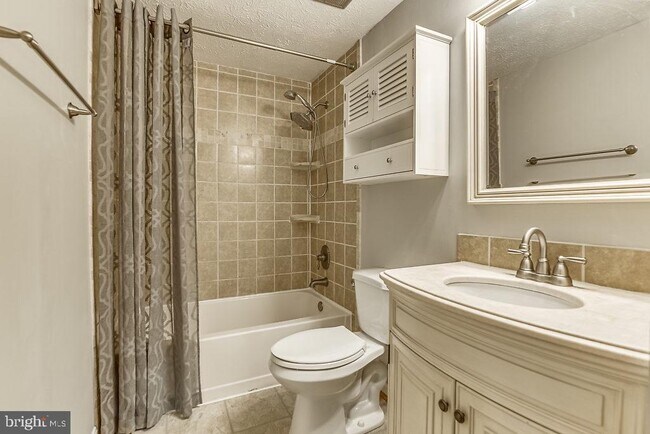 Building Photo - 14623 Stone Crossing Ct