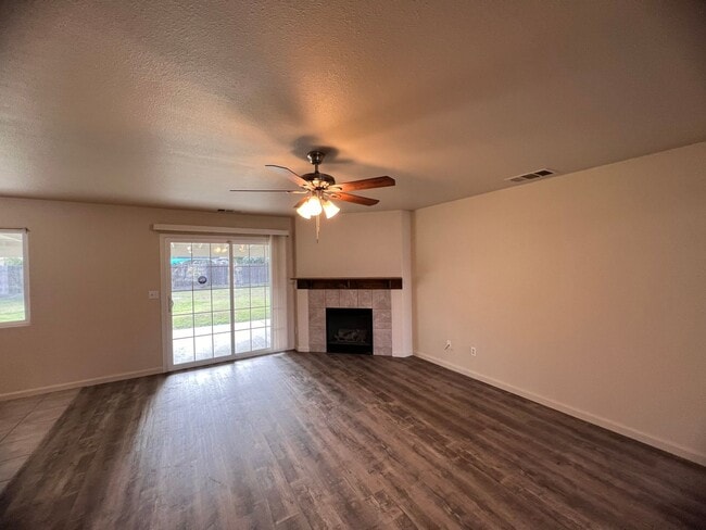 Building Photo - 1294 Dalton St