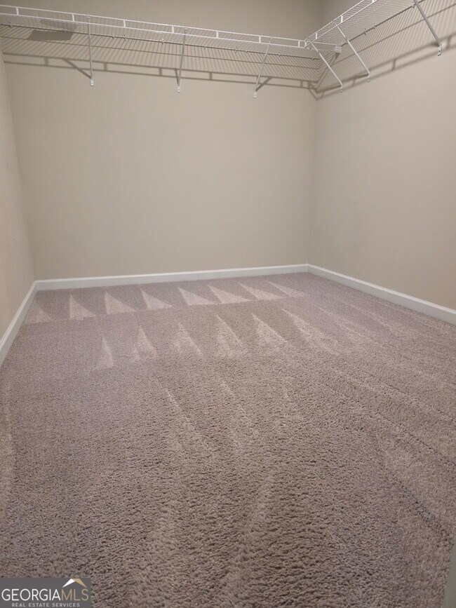 Building Photo - 7055 Mimosa Blf