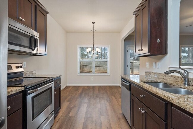 Building Photo - 154 Cypress Ct