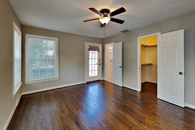 Building Photo - 4345 Skillman St