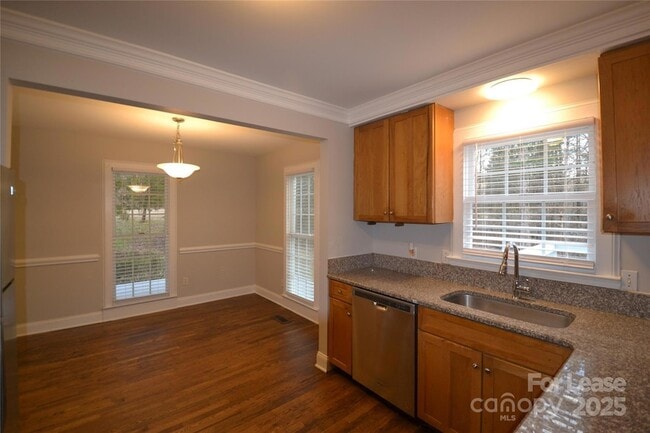 Building Photo - 9024 McElroy Rd