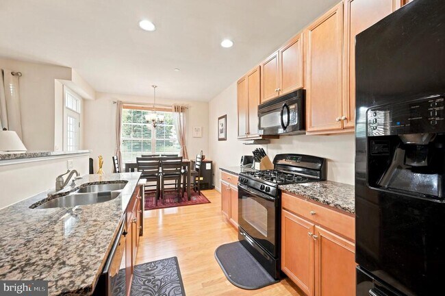 Building Photo - 4437 Driftwood Dr