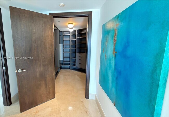 Building Photo - 150 Sunny Isles Blvd