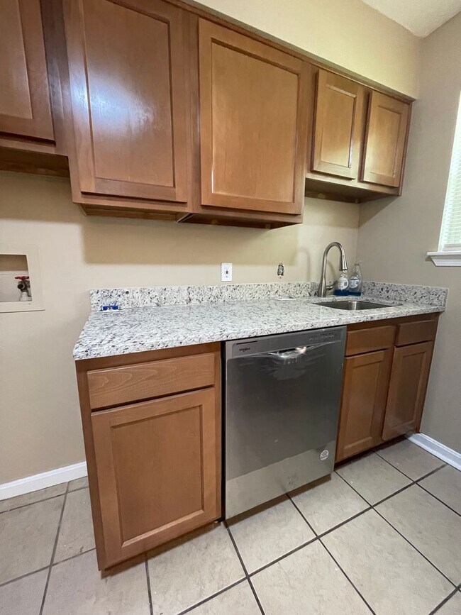 Building Photo - Brick Ranch