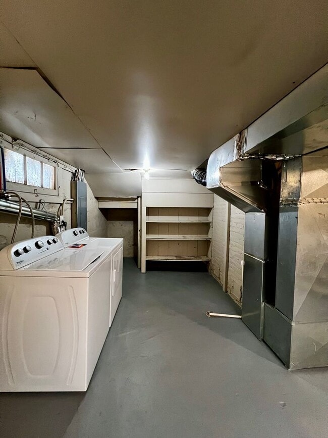 Building Photo - 1013 S 9th Ave