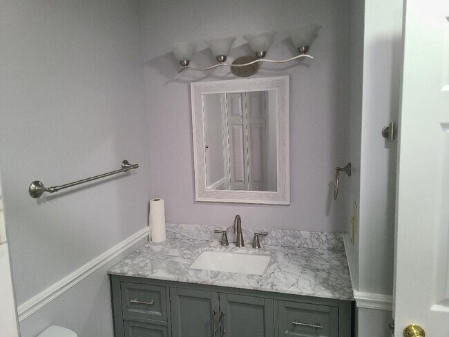 half bath - 1526 Old Oak Ln