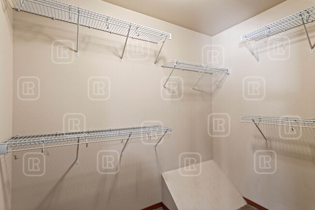 Building Photo - 1526 N Coach Dr