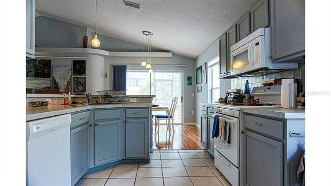 Building Photo - 205 Nicholson Dr