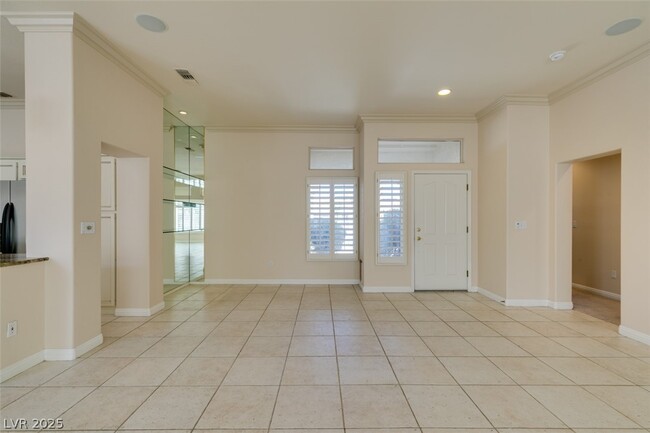 Building Photo - 10041 Woodhouse Dr