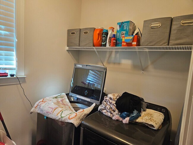 Building Photo - Gorgeous unfurnished 4 bedroom, 3.5 bath home with private pool - Wyndwater Community in Hampstead