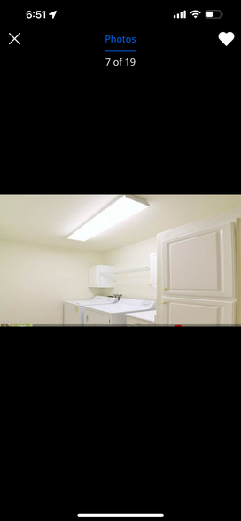 Building Photo - 2050 W Warm Springs Rd