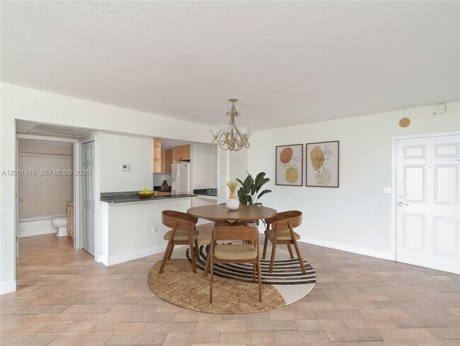 Building Photo - 10350 W Bay Harbor Dr