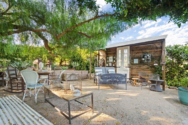 Building Photo - 6363 ZUMIREZ Dr