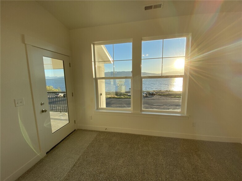 Building Photo - 368 W Serenity Ct