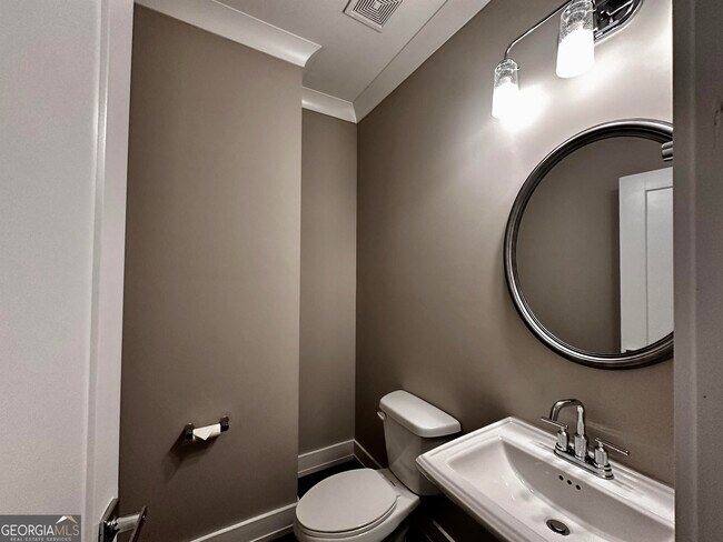Building Photo - 207 Bellehaven Pl