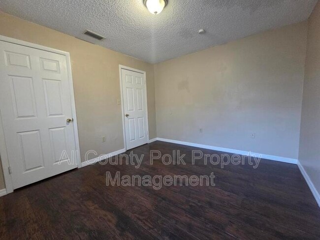 Building Photo - 1122 Mercury Dr W