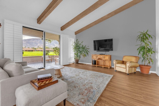 Building Photo - 17 Lugo Dr