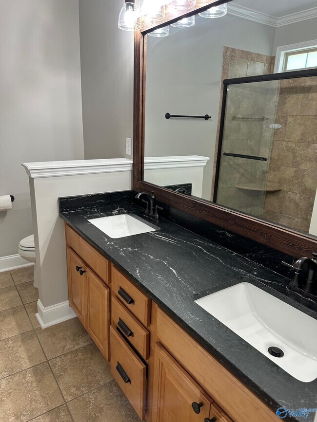 Building Photo - 110 Chelsea Park Row