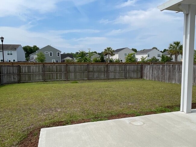 Building Photo - 9691 Mosgrove Ave