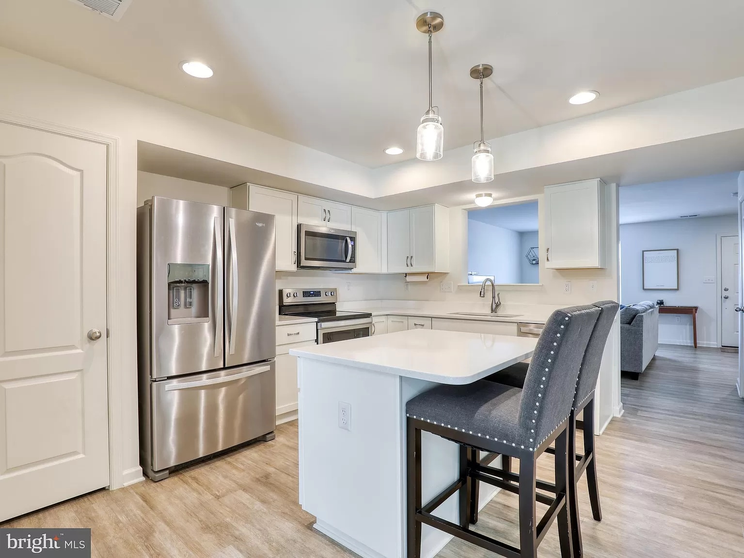 Building Photo - 658 Thumper Dr