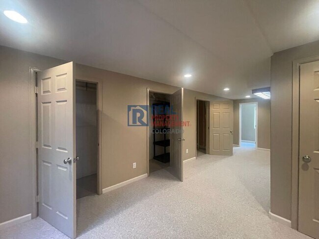 Building Photo - 6726 Annanhill Pl