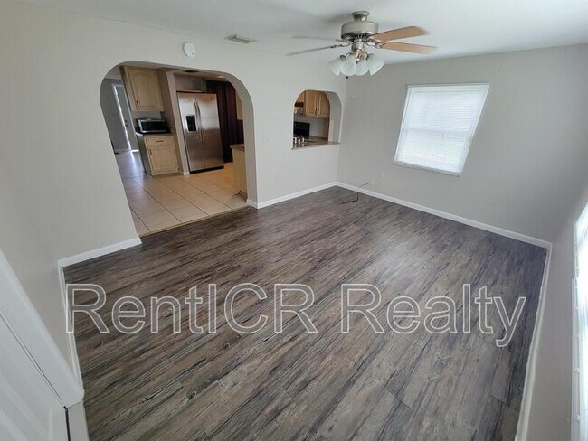 Building Photo - 7914 Wallaba Ln