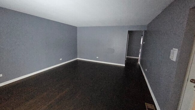 Building Photo - 371 Mackinaw Ave