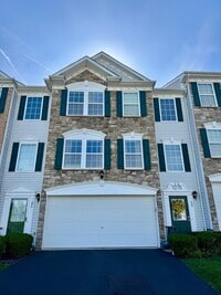 Building Photo - 233 Grace Manor Dr