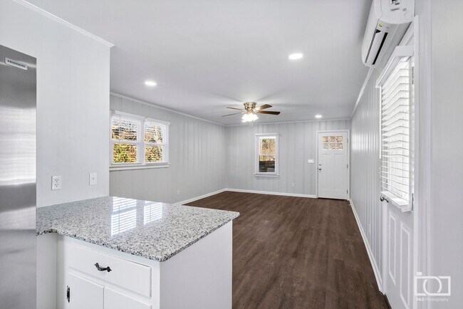 Building Photo - Hatfield Triplex 2