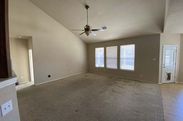Building Photo - 5731 White Oak Cove