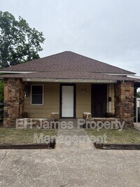 Building Photo - 217 N Wilson Ave