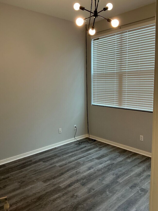 Building Photo - 3 Bedroom 3 Bath Townhouse Style Condo at Depot Walk in Orange