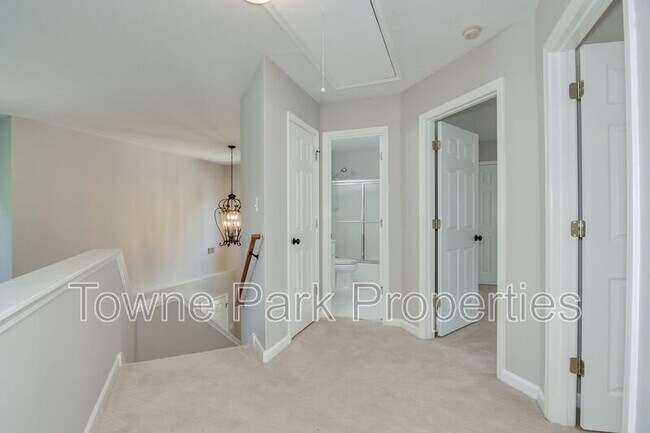 Building Photo - 486 Granite Point