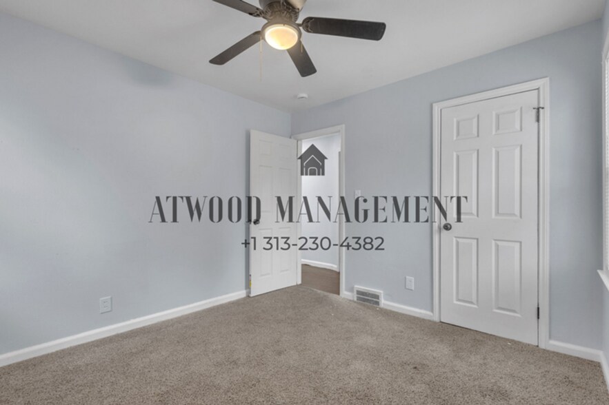 Building Photo - This beautifully updated 3-bedroom, 1-bath single-family home is ready for move-in!