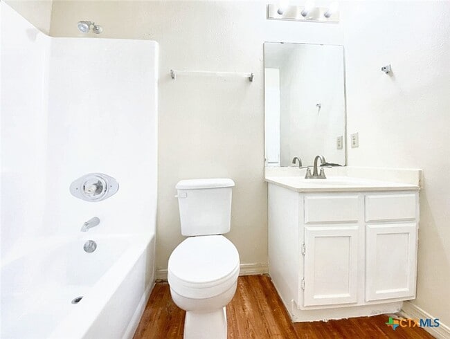 Building Photo - 109 Hughson Ct