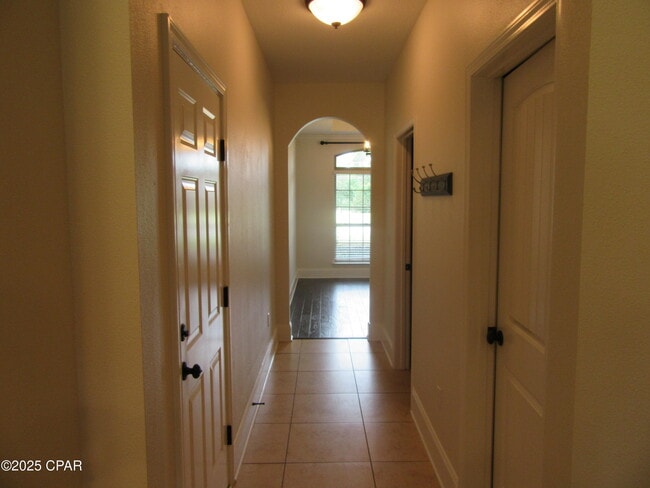 Building Photo - 114 Lake Merial Shores Dr