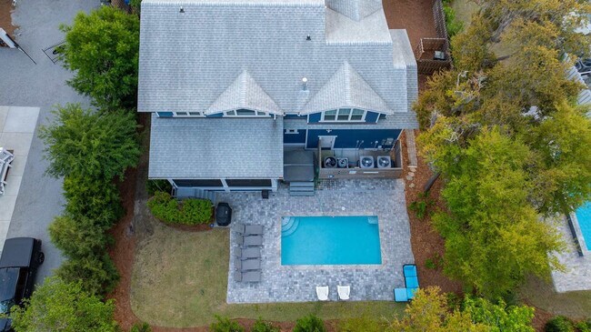 Building Photo - 36 Firethorn Ln