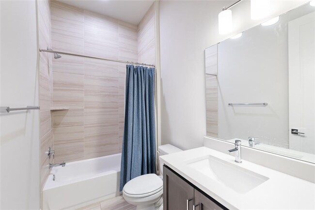 Building Photo - 7913 Floracita Ln