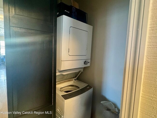 Building Photo - 173 Smith Ave