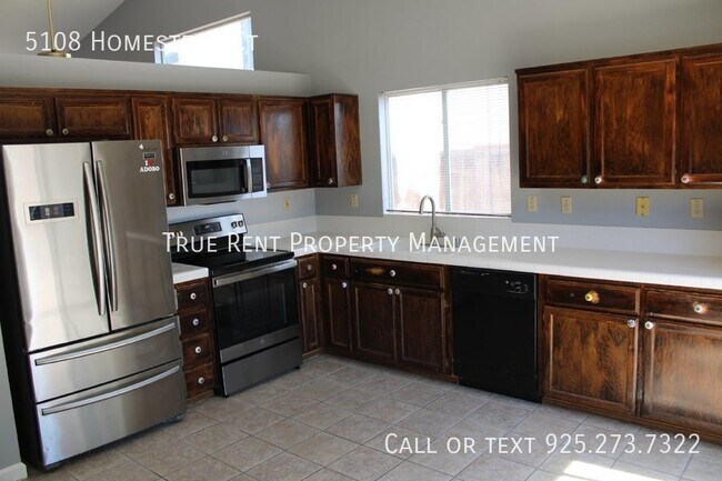 Building Photo - Well Kept 3 Bed, 2 Bath Single Story in Ni...