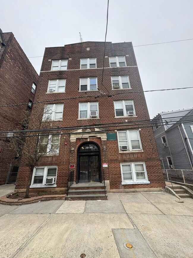 Building Photo - 38-40-40 Kelly Pkwy